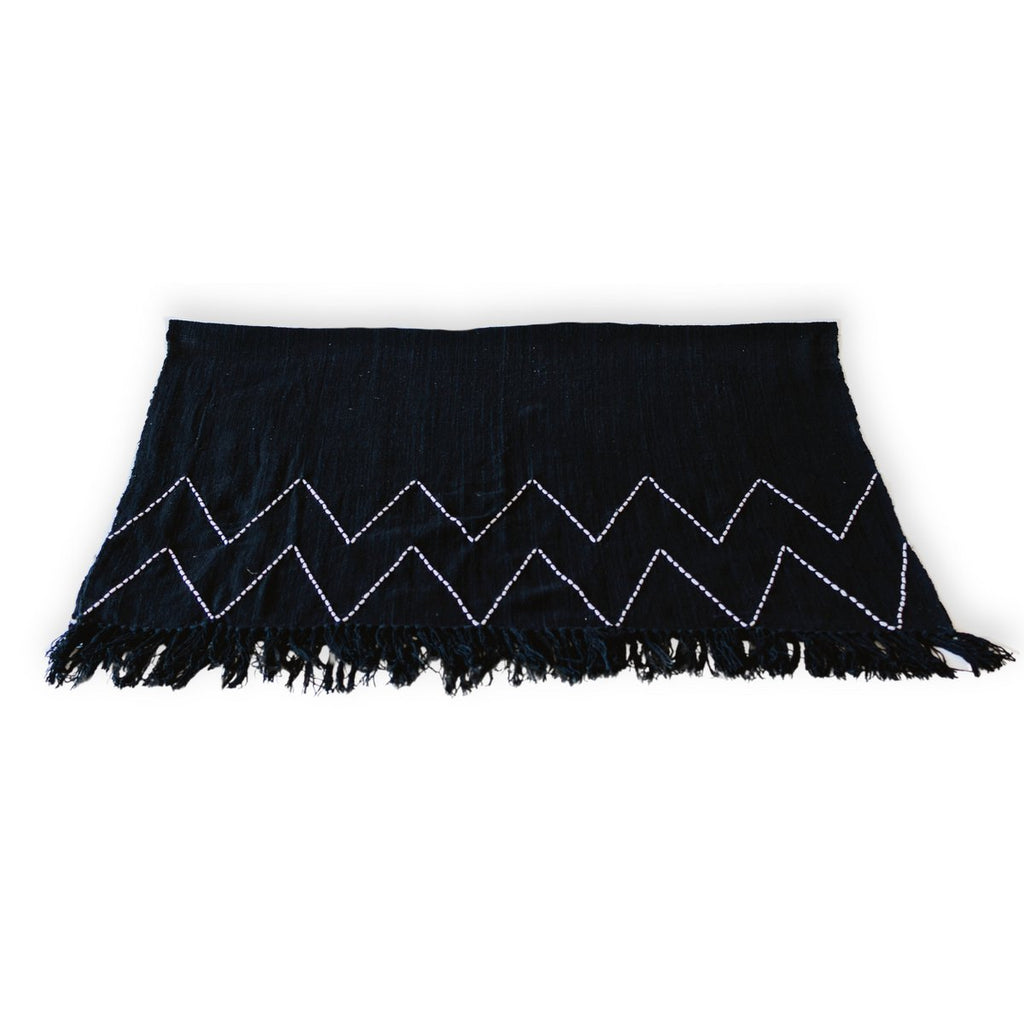 Handgeweven Katoenen Plaid LINGGAH – Zwart met Zigzagpatroon (140x200 cm)