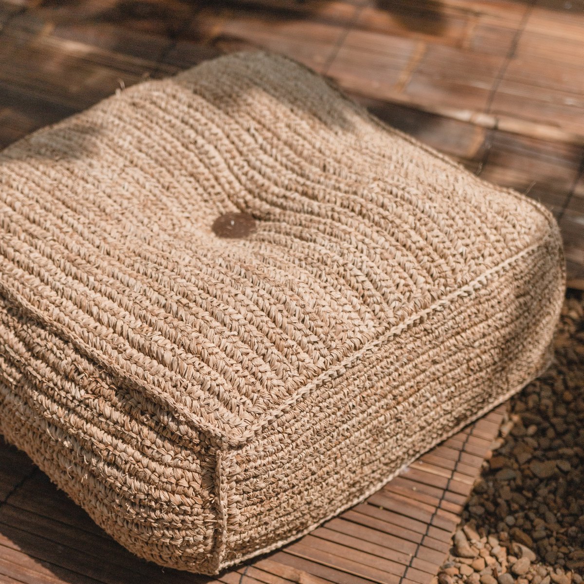 Handgemaakte Raffia Poef PADAR – Natuurlijke Zitzak